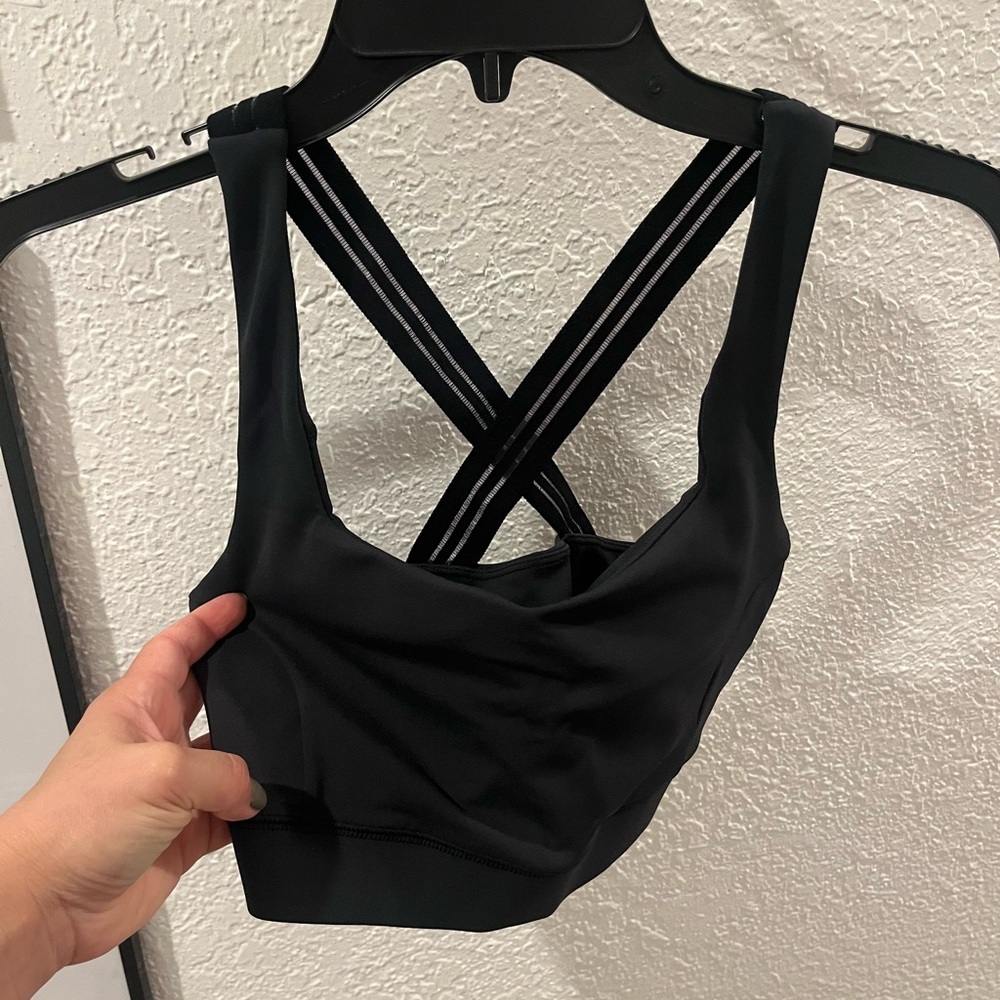 IVL collective sports bra